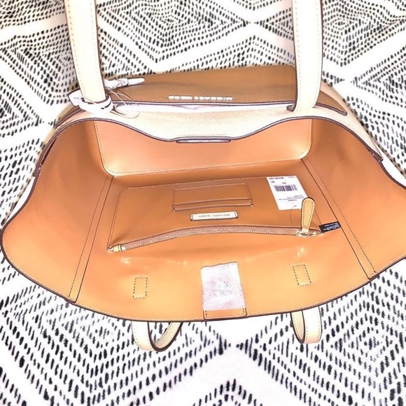 Michael Kors Tan and White Tote Bag - Picture 6 of 11